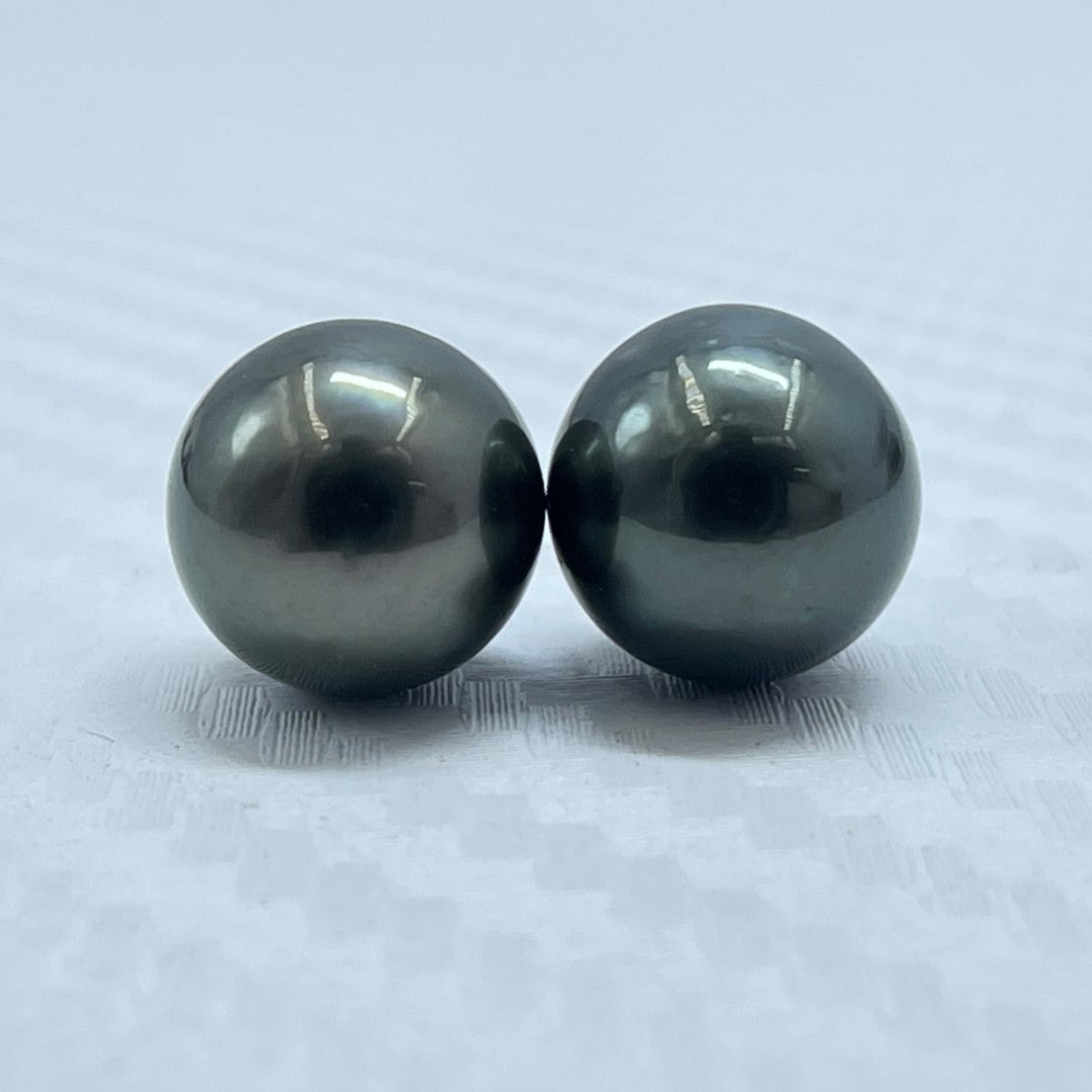 9.5 MM Size | Black | Round Shape | Natural Tahitian Pearl Pair | Good Luster | Saltwater Pearl |