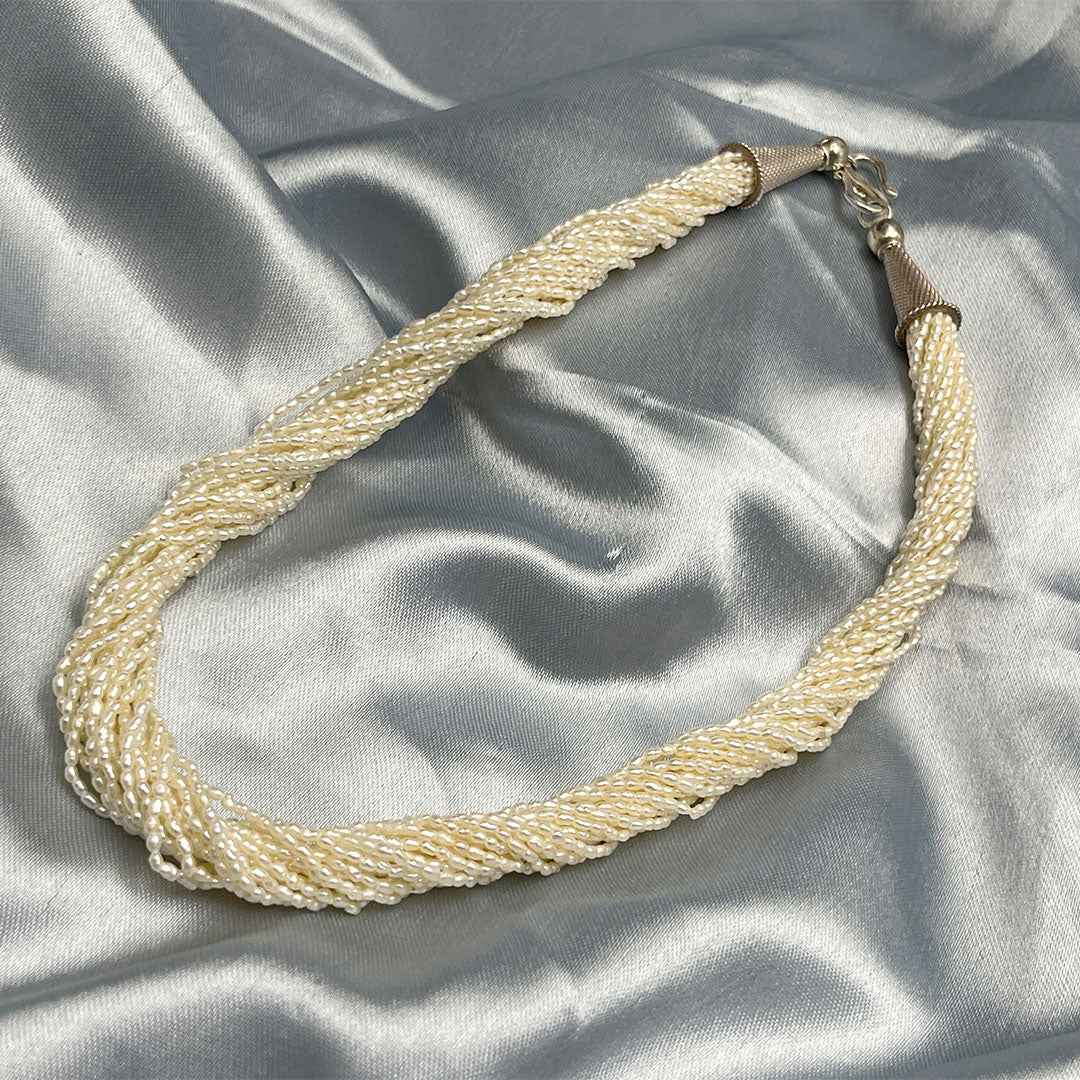 Elegant Freshwater Pearl Necklace with Silver Clasp & Tops