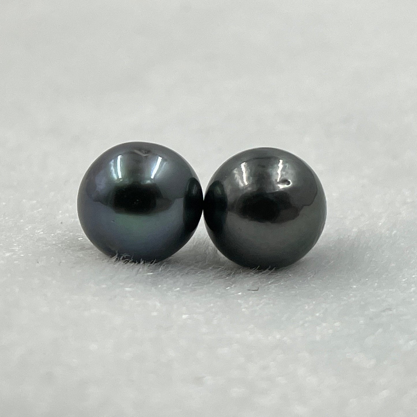 9 MM Size | Black | Round Shape | Natural Tahitian Pearl Pair | Good Luster | Saltwater Pearl |