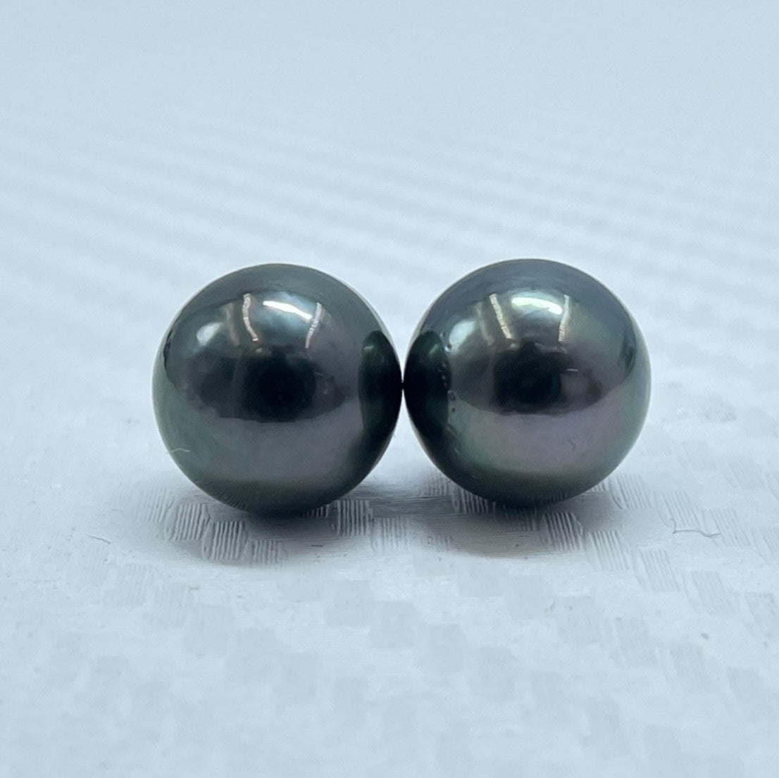 9.60 MM Size | Black | Round Shape | Natural Tahitian Pearl Pair | Good Luster | Saltwater Pearl |