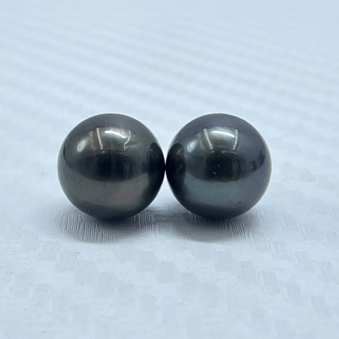 9.5 MM Size | Black | Round Shape | Natural Tahitian Pearl Pair | Good Luster | Saltwater Pearl |