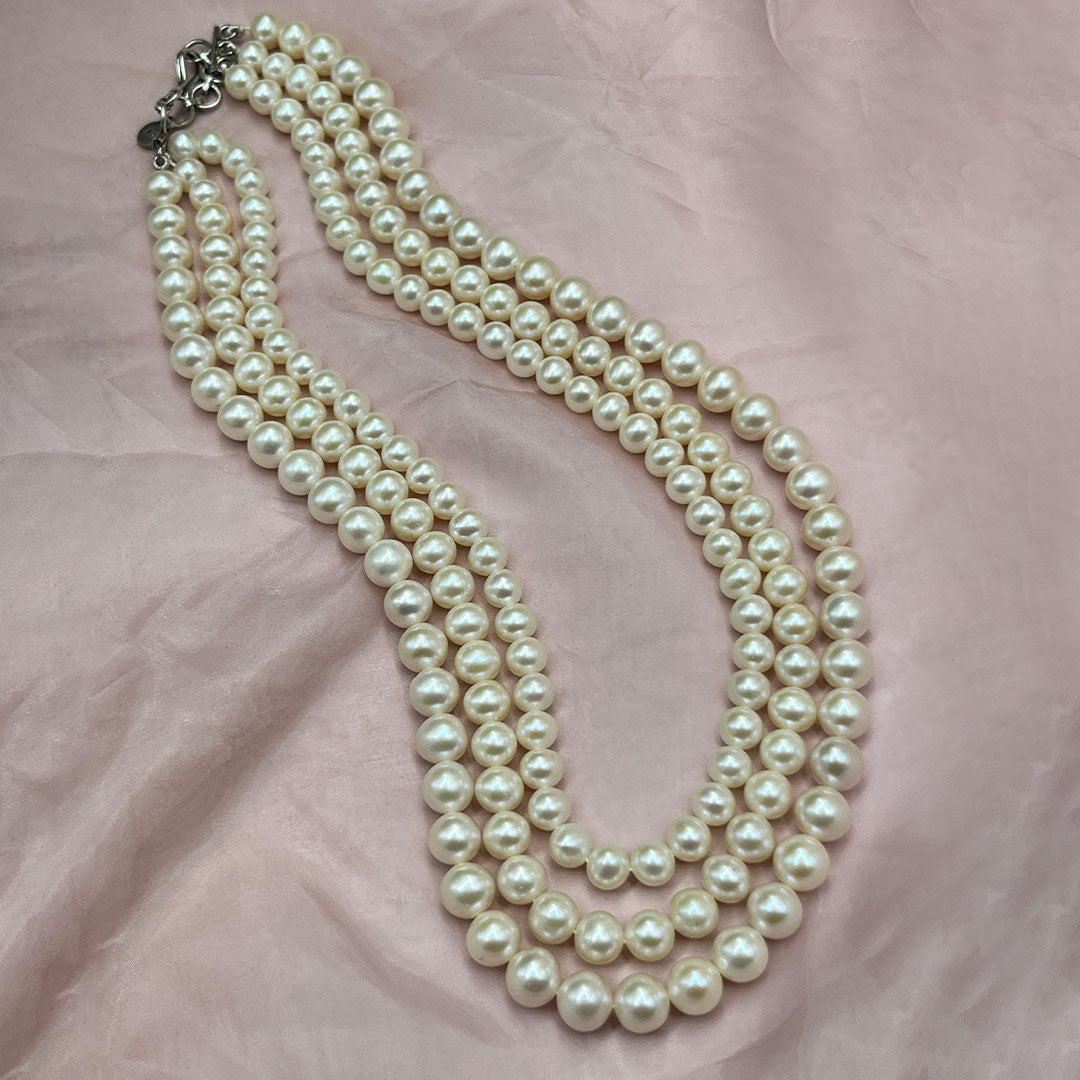 Beautiful Freshwater Pearl Necklace with Silver Clasp