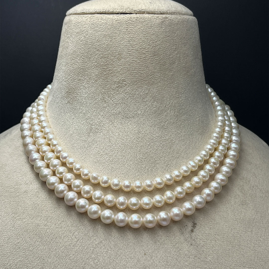 Beautiful Freshwater Pearl Necklace with Silver Clasp