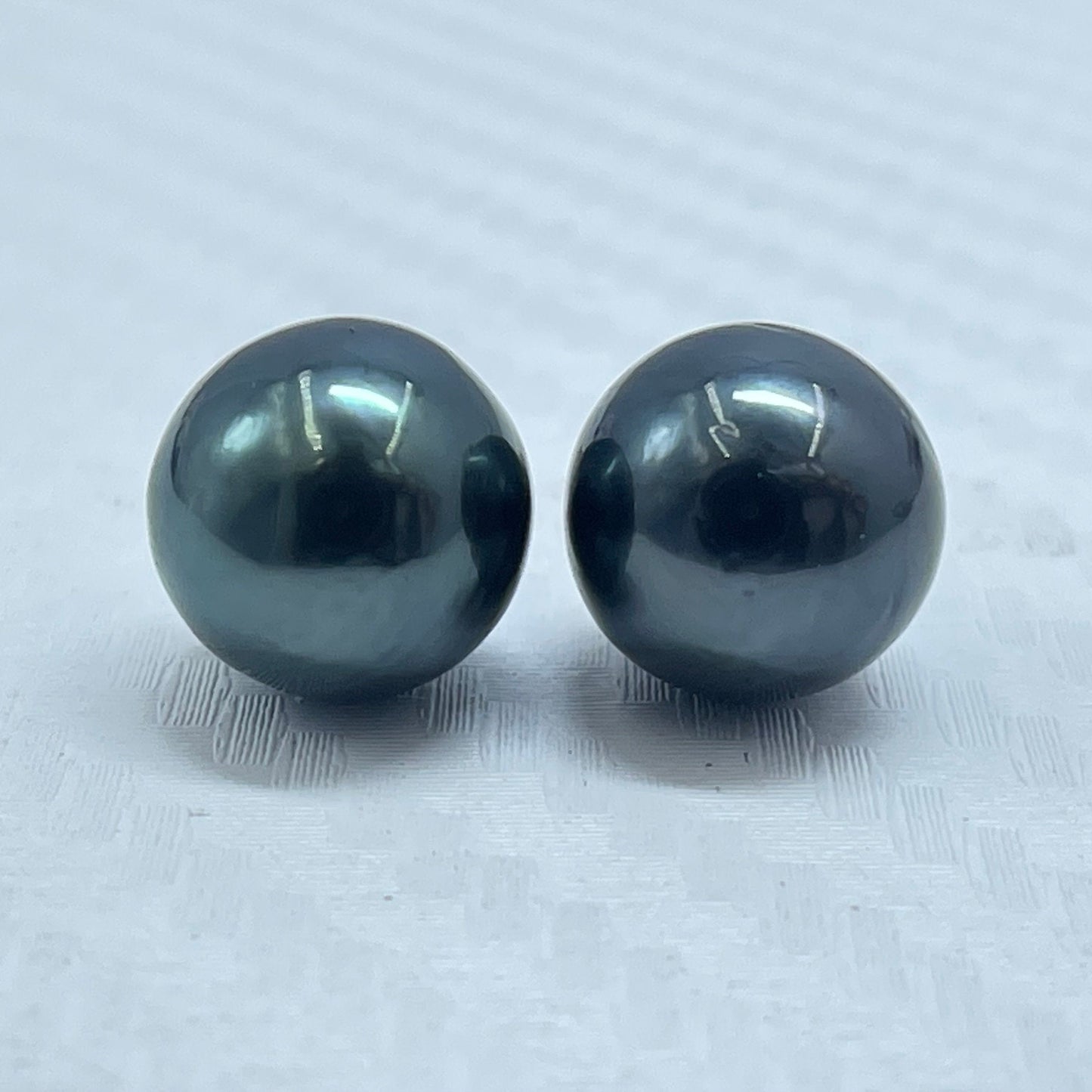 9.25 MM Size | Black | Round Shape | Natural Tahitian Pearl Pair | Good Luster | Saltwater Pearl |