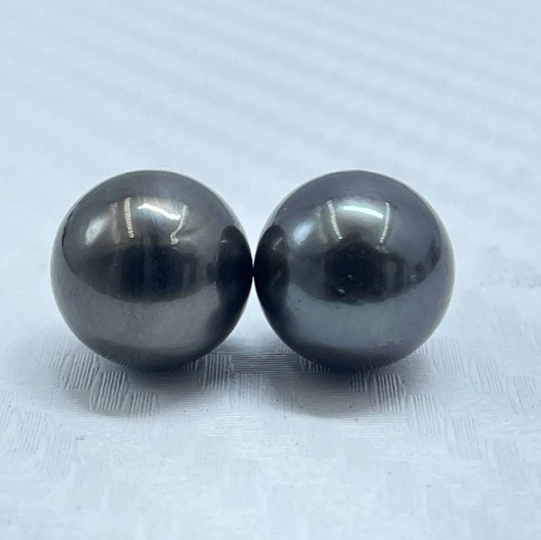 9.5 MM Size | Black | Round Shape | Natural Tahitian Pearl Pair | Good Luster | Saltwater Pearl |