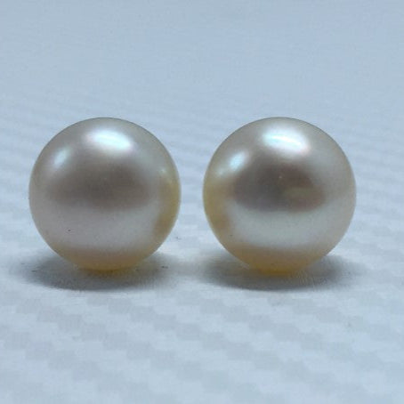 South Sea Pearl | Light Golden Color| Drop Shape| 11.25 MM (Approx.) Size