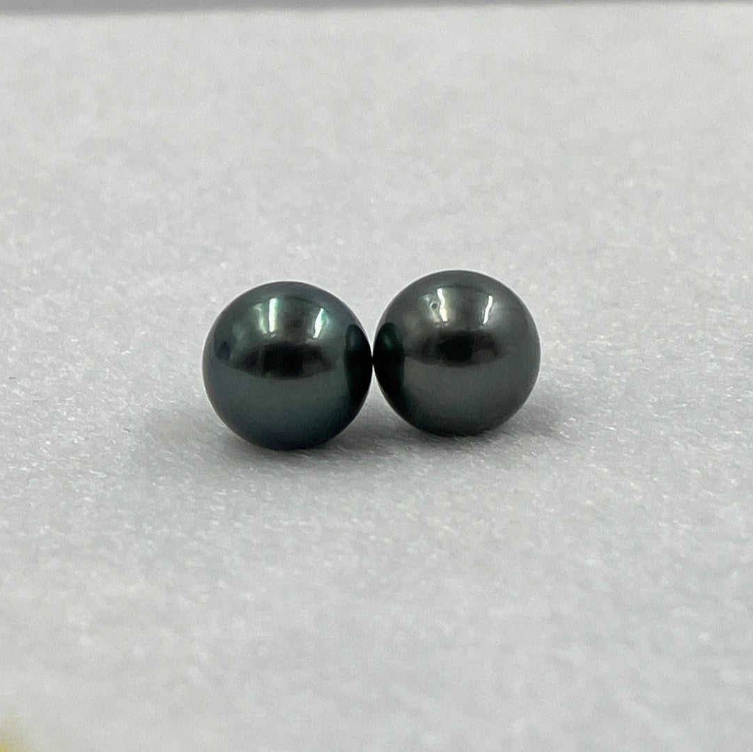 9 MM Size | Black | Round Shape | Natural Tahitian Pearl Pair | Good Luster | Saltwater Pearl |