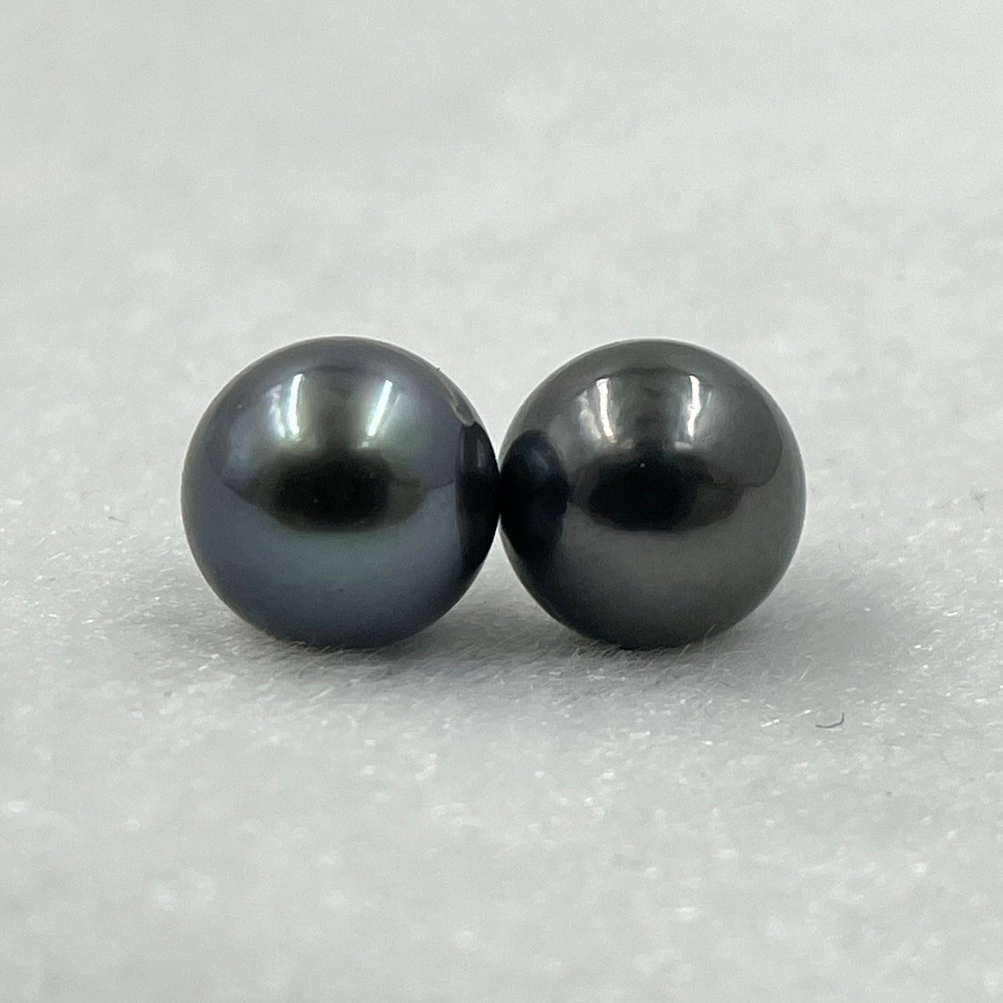 9 MM Size | Black | Round Shape | Natural Tahitian Pearl Pair | Good Luster | Saltwater Pearl |