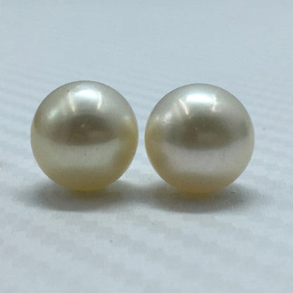 South Sea Pearl | White Color| Oval Shape| 11.5 MM (Approx.) Size