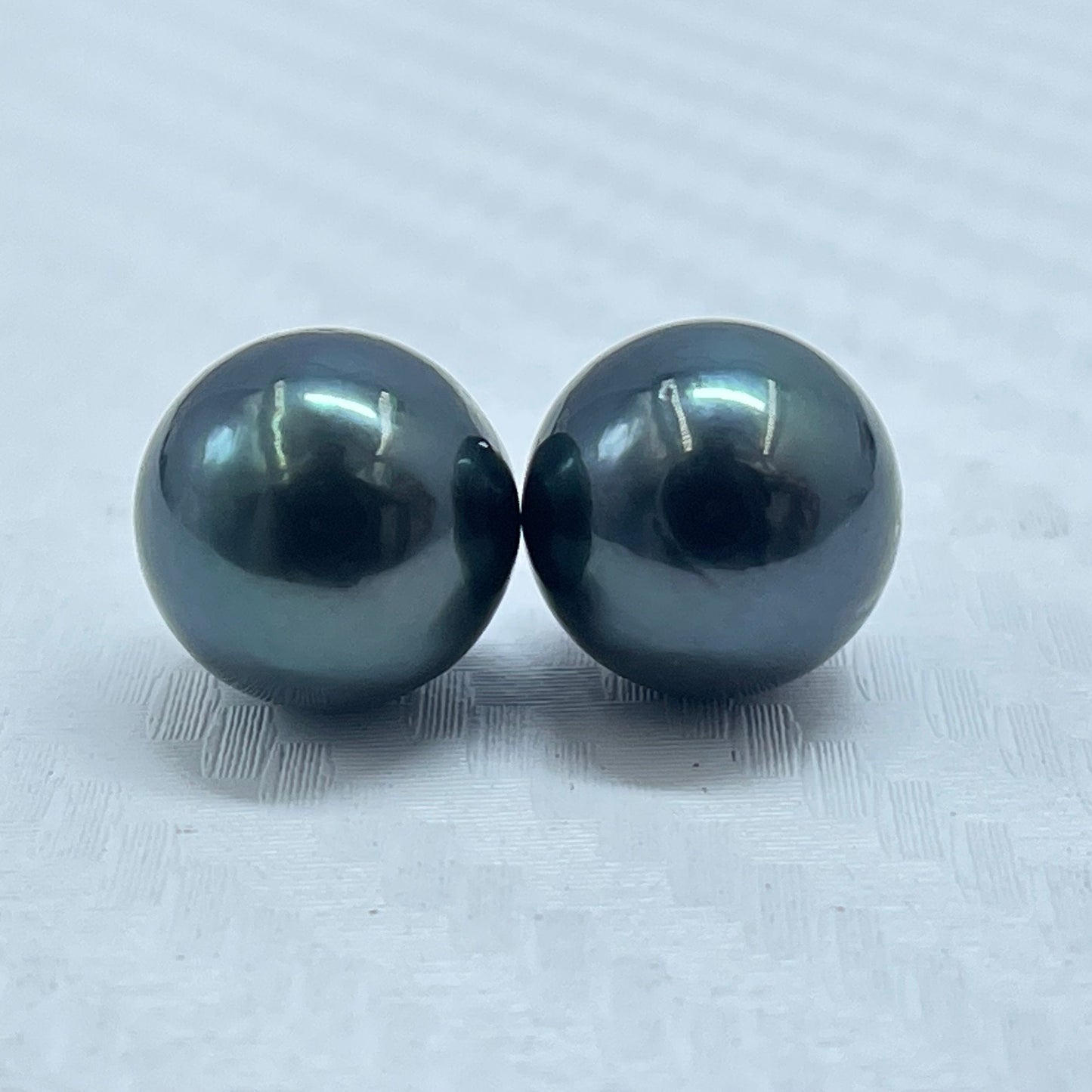9.25 MM Size | Black | Round Shape | Natural Tahitian Pearl Pair | Good Luster | Saltwater Pearl |