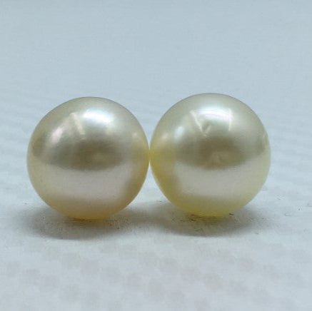 South Sea Pearl | Cream Color | Oval Shape| 11.80MM  Size