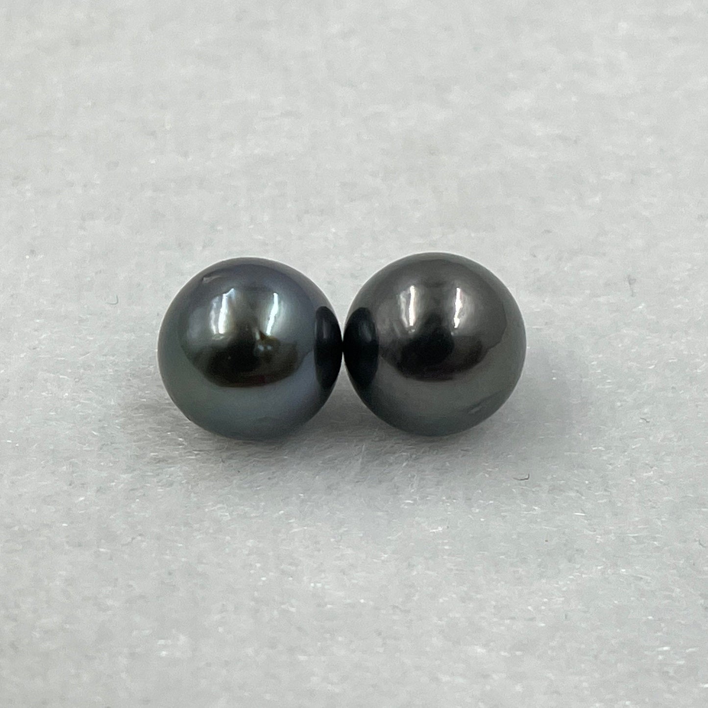 9 MM Size | Black | Round Shape | Natural Tahitian Pearl Pair | Good Luster | Saltwater Pearl |
