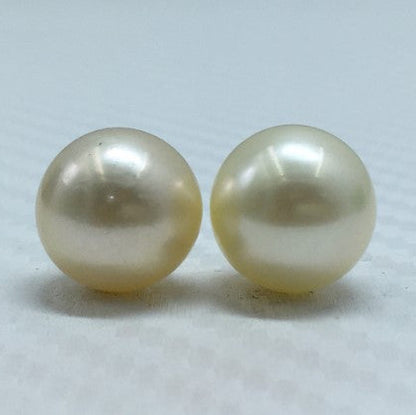 South Sea Pearl | Cream Color | Oval Shape| 11.80MM  Size