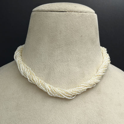 Elegant Freshwater Pearl Necklace with Silver Clasp & Tops