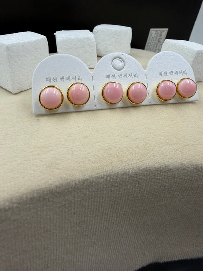Pink Pearl studs'