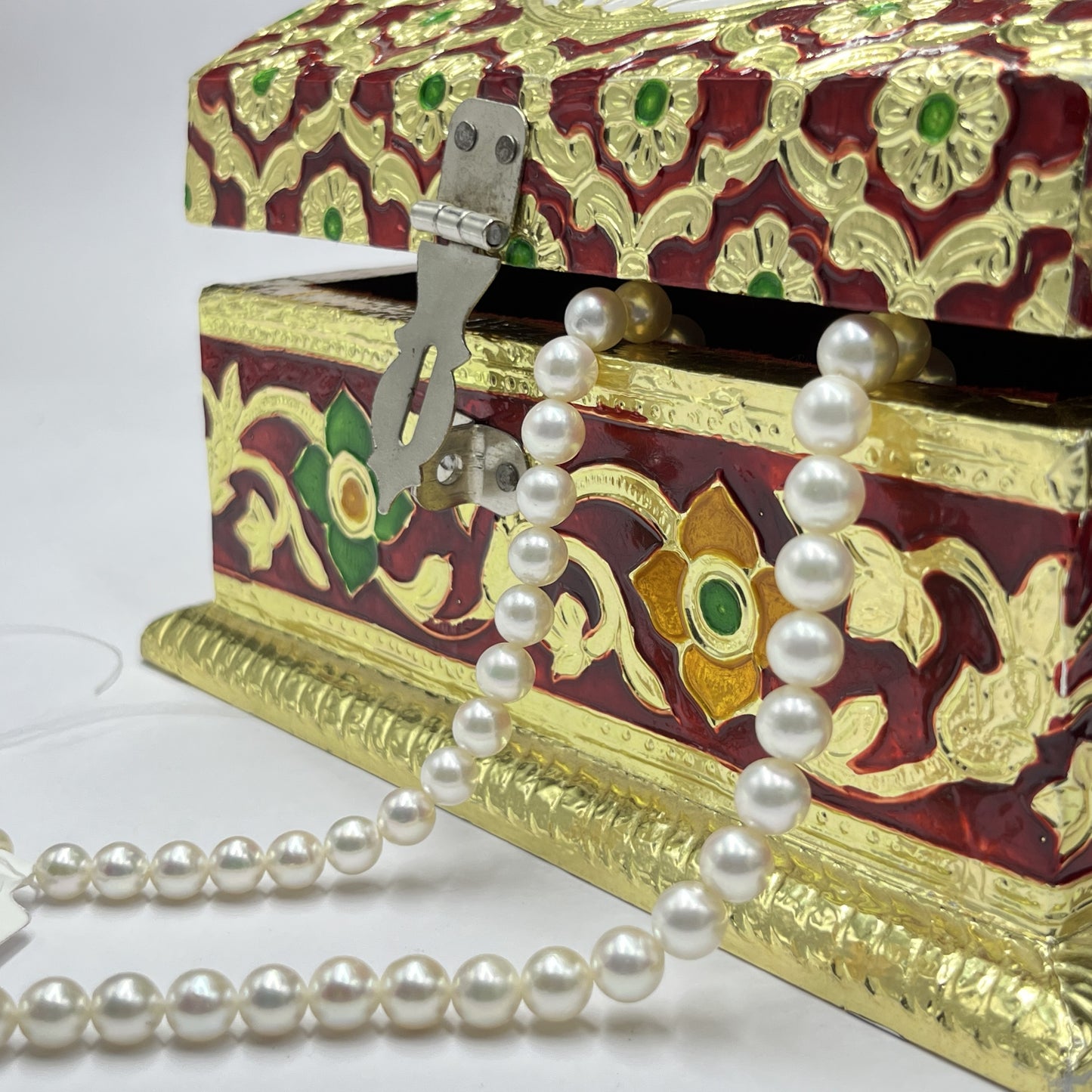 Akoya Pearl Off White Color, Round Shape, AAA Luster Pearl, 6-9.5 MM Size