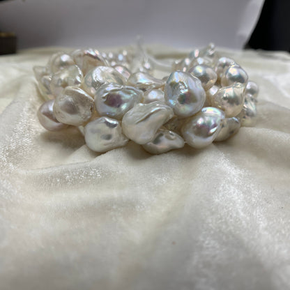 Fresh Water Pearl, White Color, Baroque Shape, Uneven Size