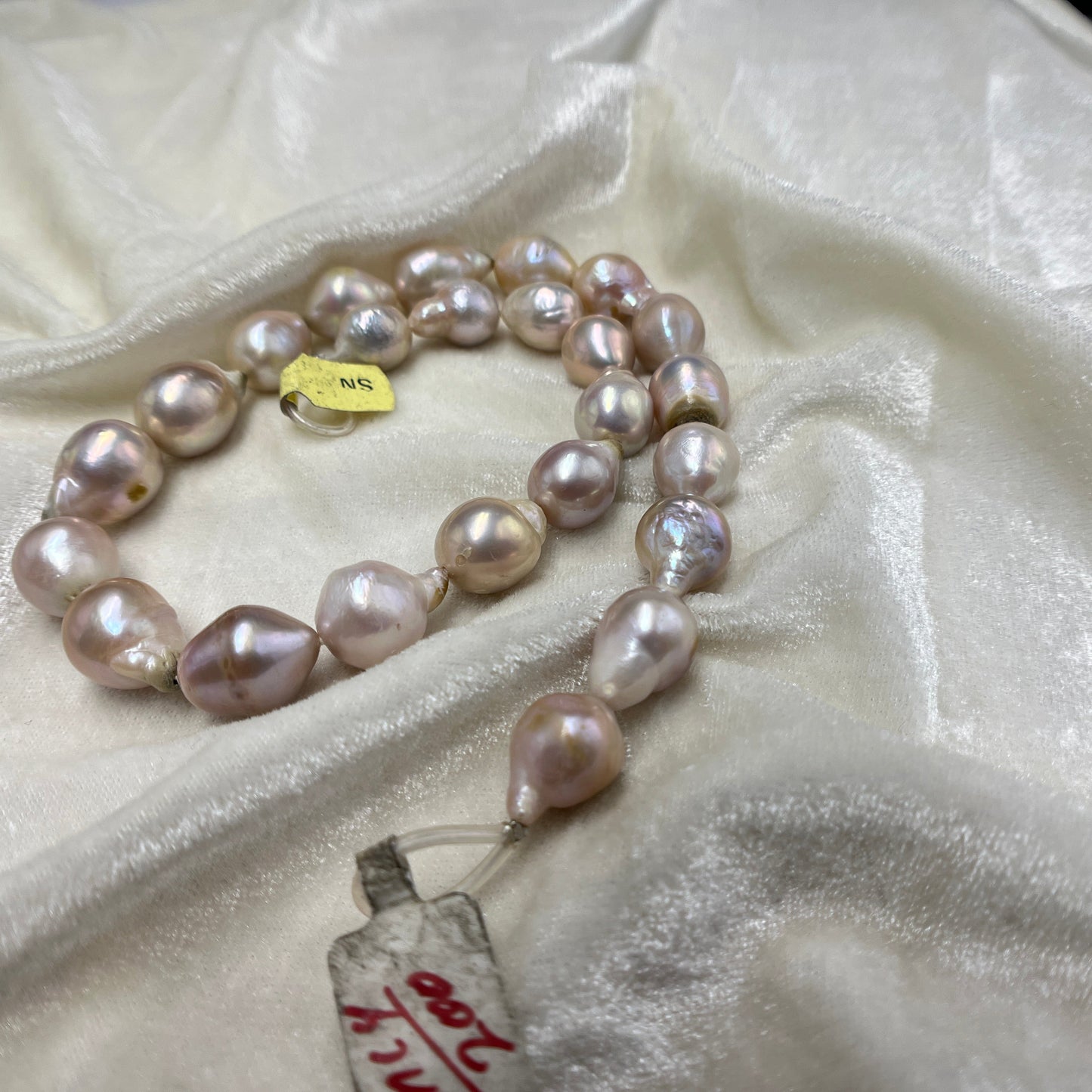 Fresh Water Pearl, Peach Color, Baroque Shape, Uneven Size