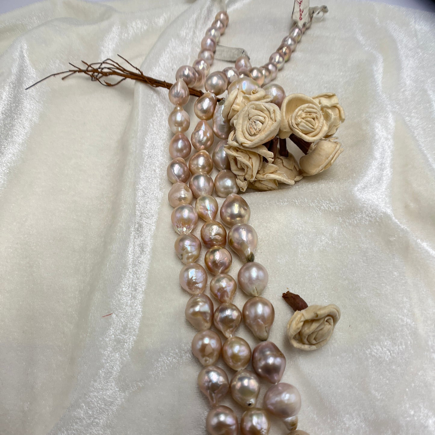 Fresh Water Pearl, Peach Color, Baroque Shape, Uneven Size