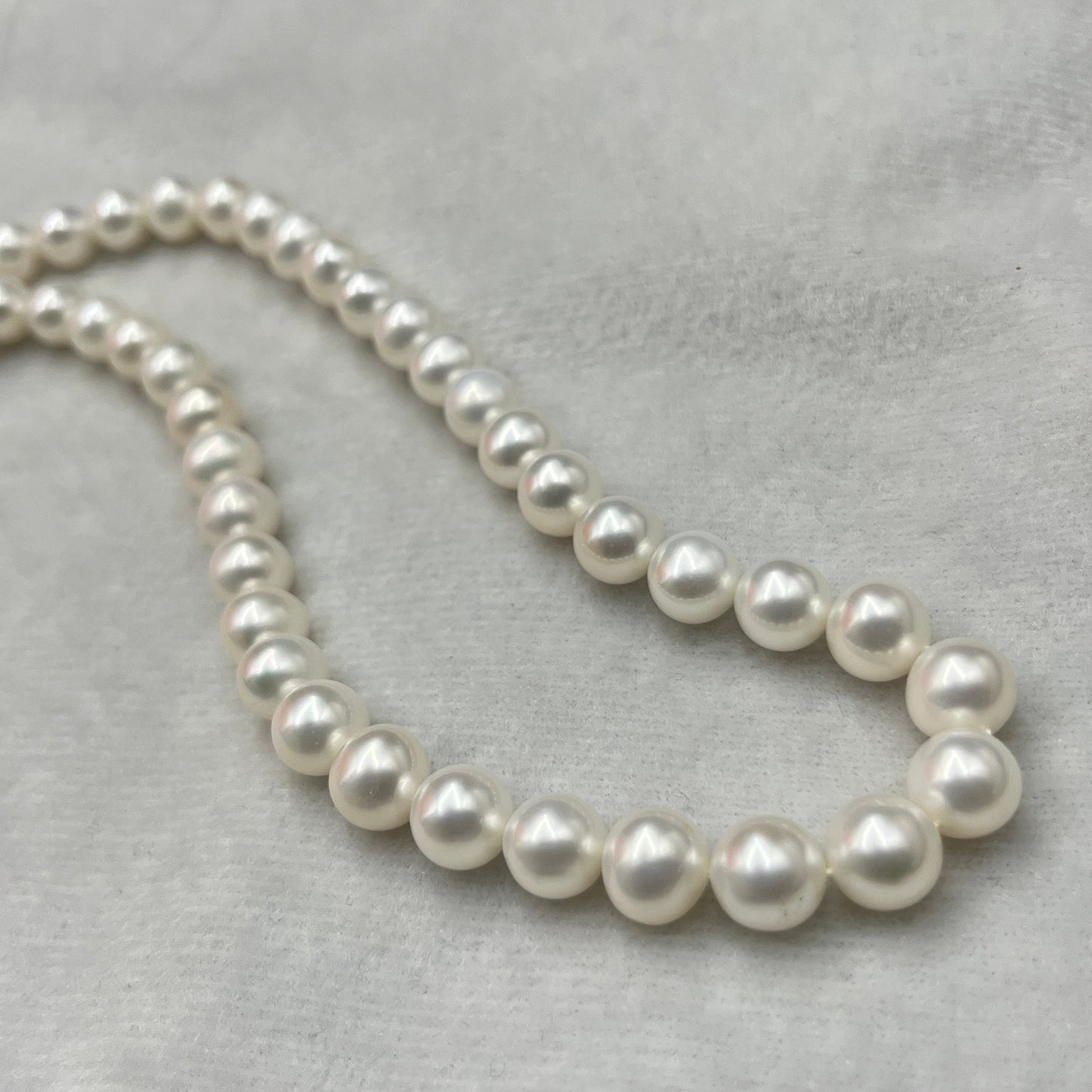 Freshwater Pearl, White Color, Round Shape, 8.5-9 MM Size