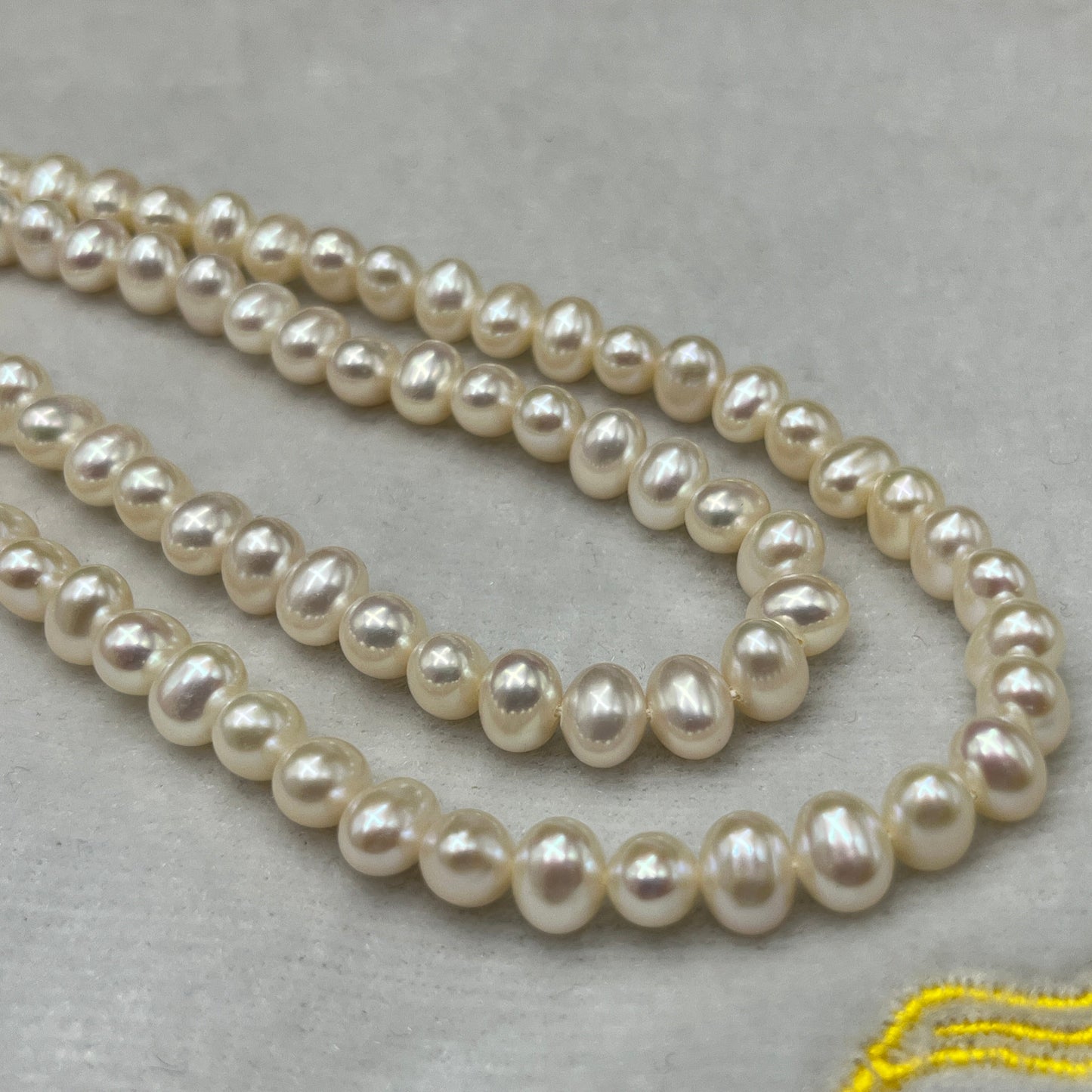 Freshwater Pearl, White Color, Oval Shape, 7 MM Size