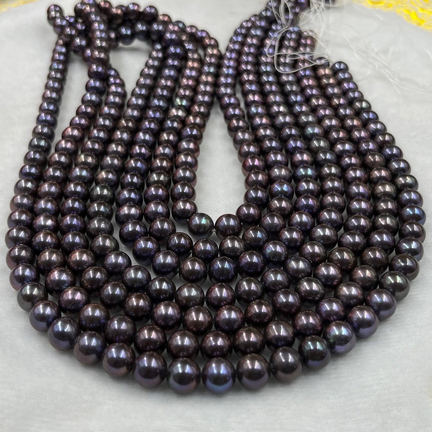 Freshwater Pearl, Peacock Color, Round Shape, 8-8.5mm