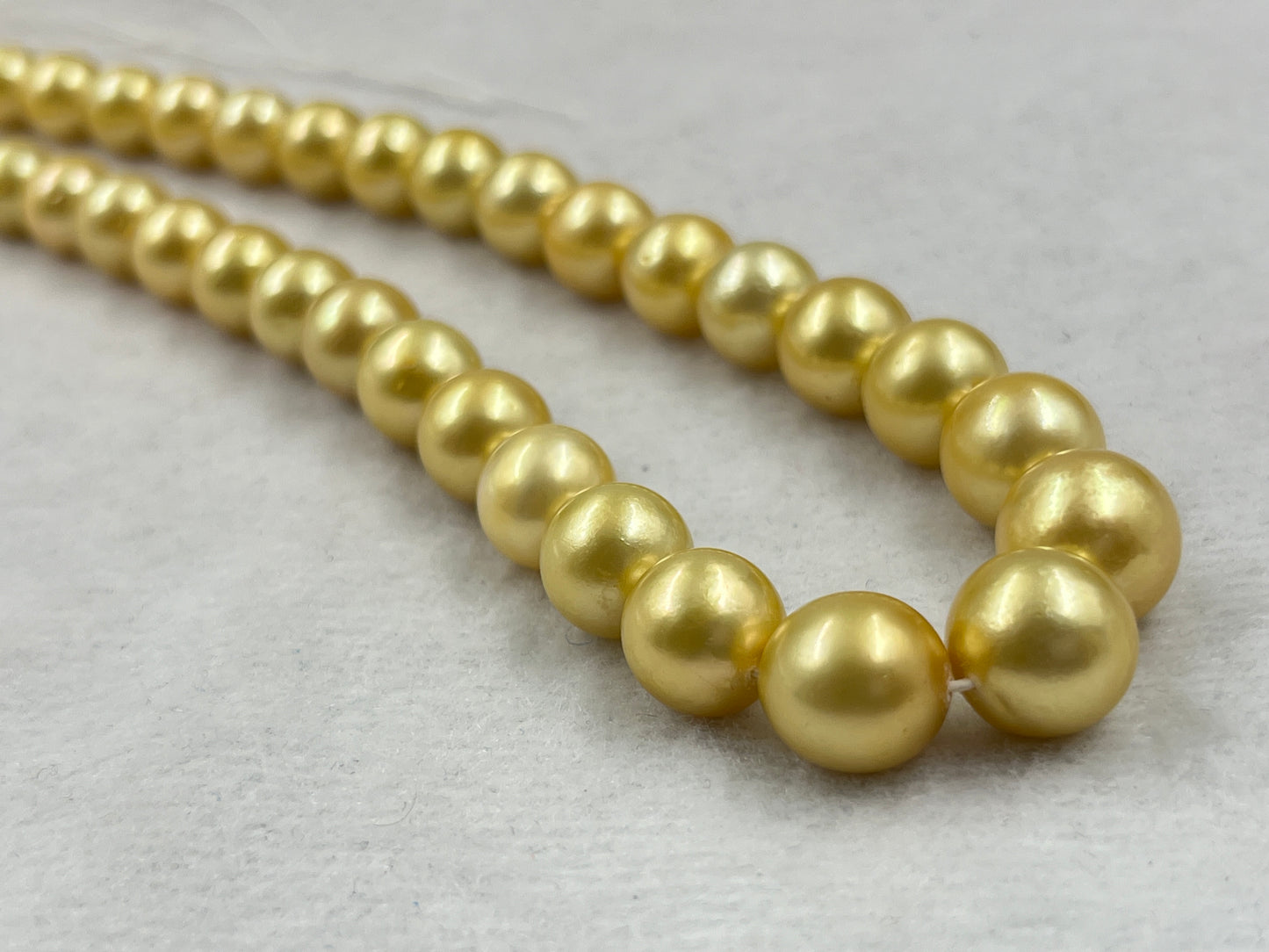 South Sea Pearl Golden Color, Round Shape, AAA/1 Luster Pearl, 9.5-11.5 MM Size