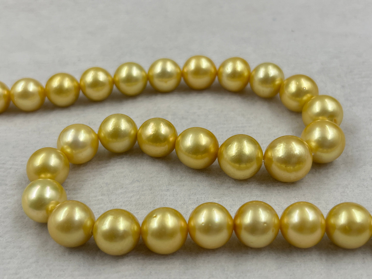 South Sea Pearl Golden Color, Round Shape, AAA/1 Luster Pearl, 9.5-11.5 MM Size