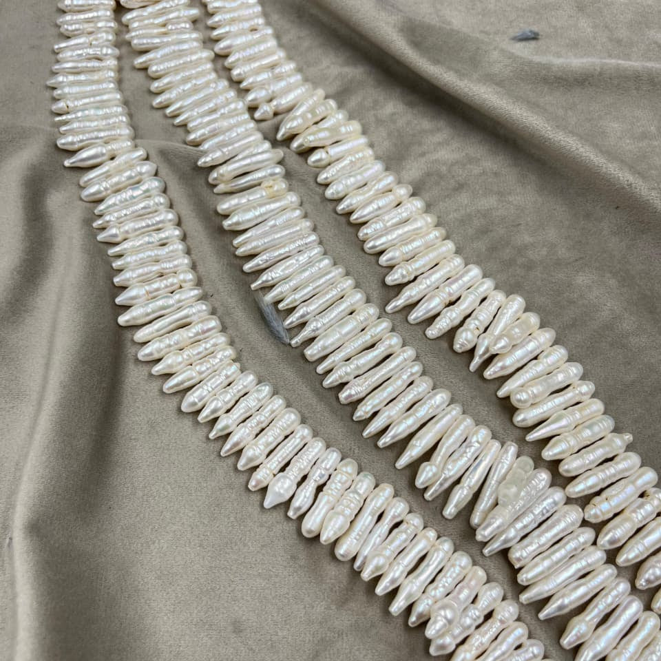 Freshwater Pearl , White Color, Uneven Shape, 6.5*21 Size