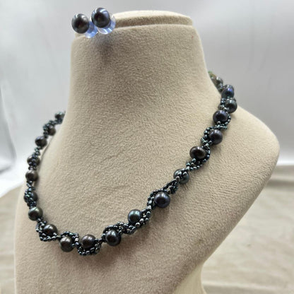 Fresh water pearls necklace with Silver studs / silver lock