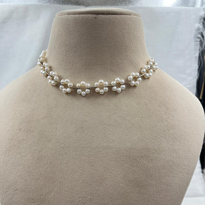Fresh water pearls necklace &nbsp;with bras hook