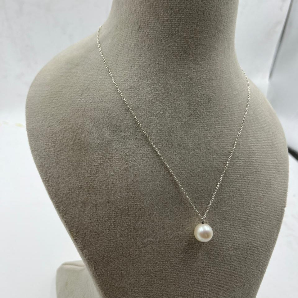 Fresh water pearl pendant with Brass chain and lock