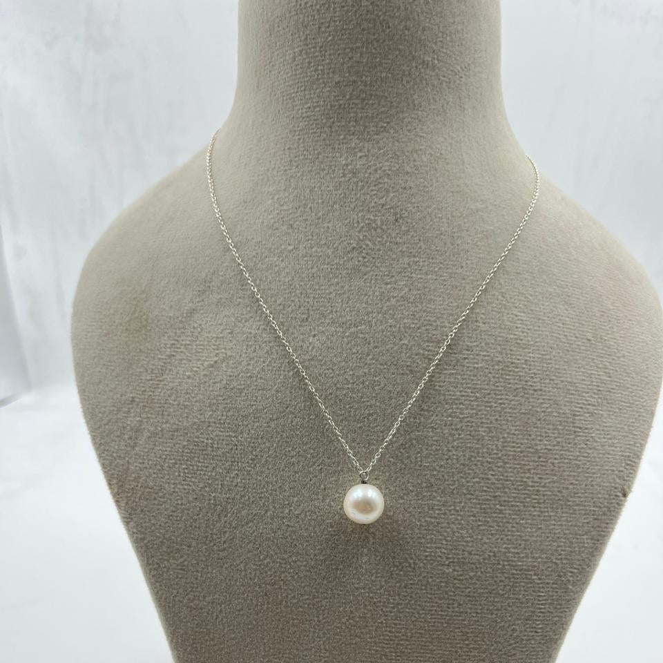 Fresh water pearl pendant with Brass chain and lock