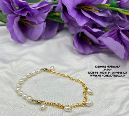Fresh water Pearls White Necklace with Metal Chain / metal Bracelet and metal earrings