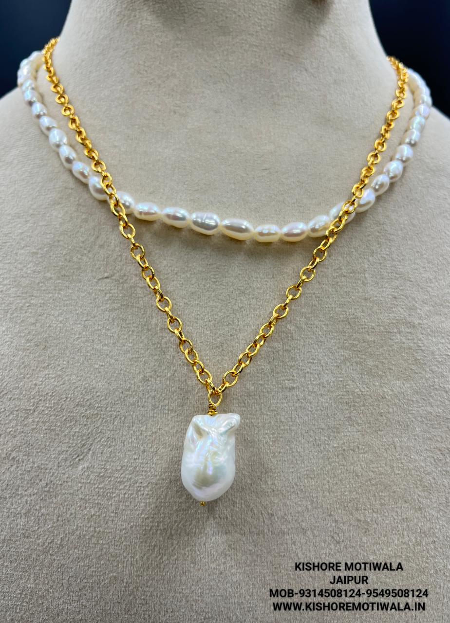Fresh water Pearls White Necklace with Metal Chain / metal Bracelet and metal earrings