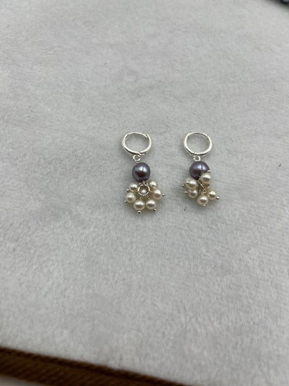 Fresh water pearls Necklace with pearls earrings with brass lock