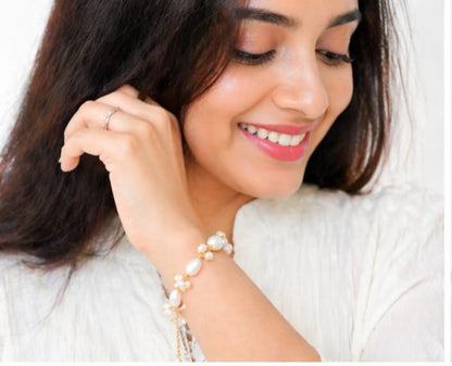 Fresh water pearls bracelet