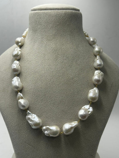 Natural Freshwater Pearl Necklace with pearl earring | Handmade Elegant Pearl Jewelry | Brass Lock