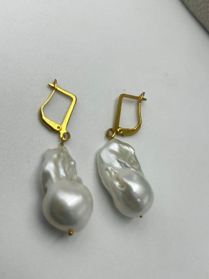 Natural Freshwater Pearl Necklace with pearl earring | Handmade Elegant Pearl Jewelry | Brass Lock