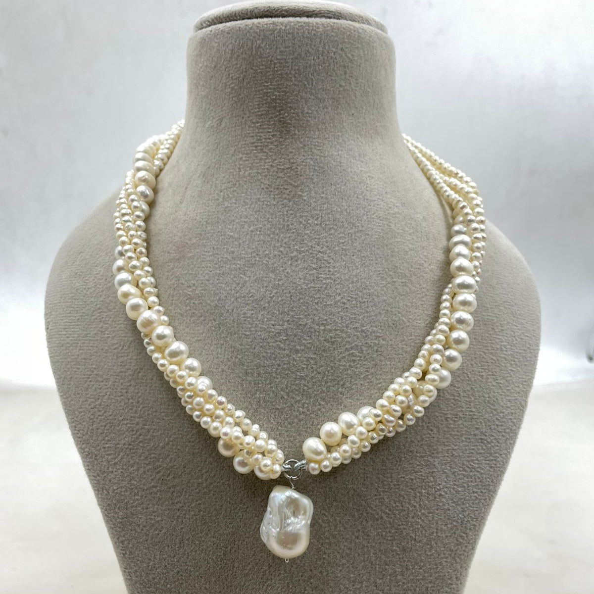 Freshwater Pearl Necklace Set with Earrings | Elegant Pearl Jewelry Set | Classic Bridal & Wedding Jewelry | Gift for Women